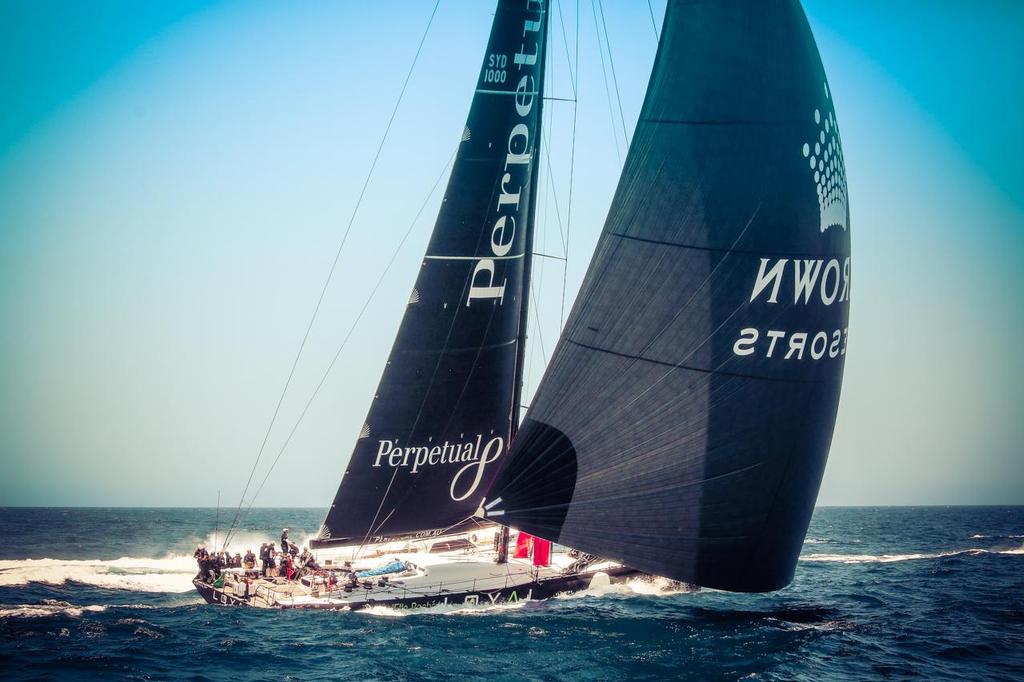 Perpetual Loyal was first to Sydney Heads - 2016 Rolex Sydney Hobart, December 26, 2016 © Michael Chittenden 